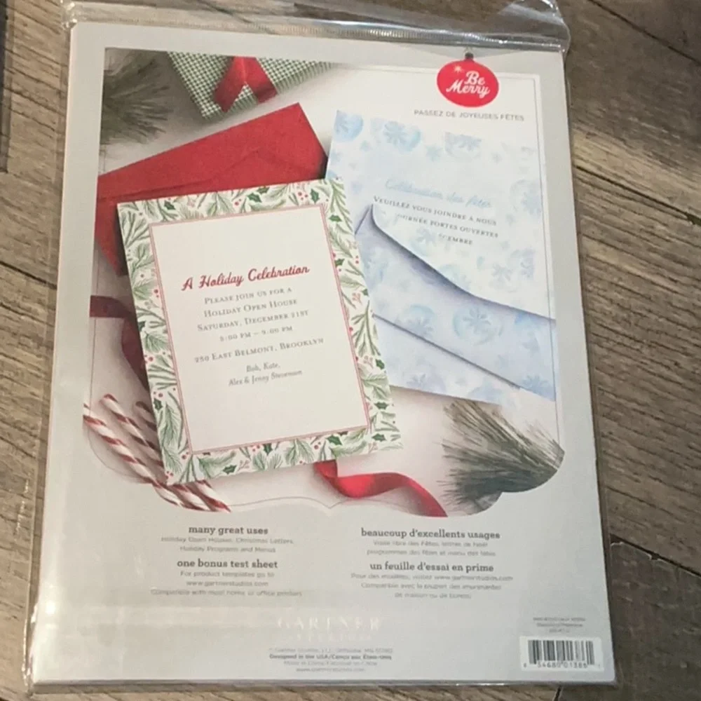 New 4 pack Gartner Studios Christmas Merry and Bright holiday stationery 200 ct